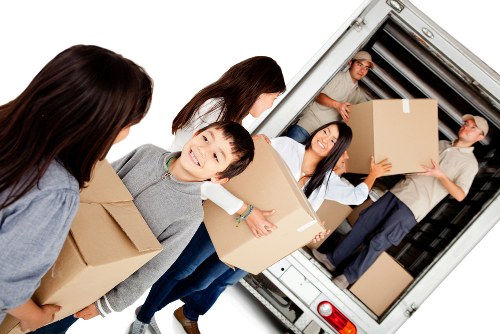 Efficient moving process managed by experts